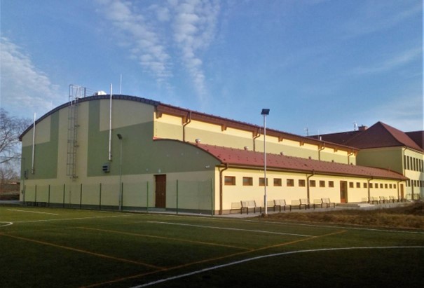 Sportovn� hala Hustope�e nad Be�vou